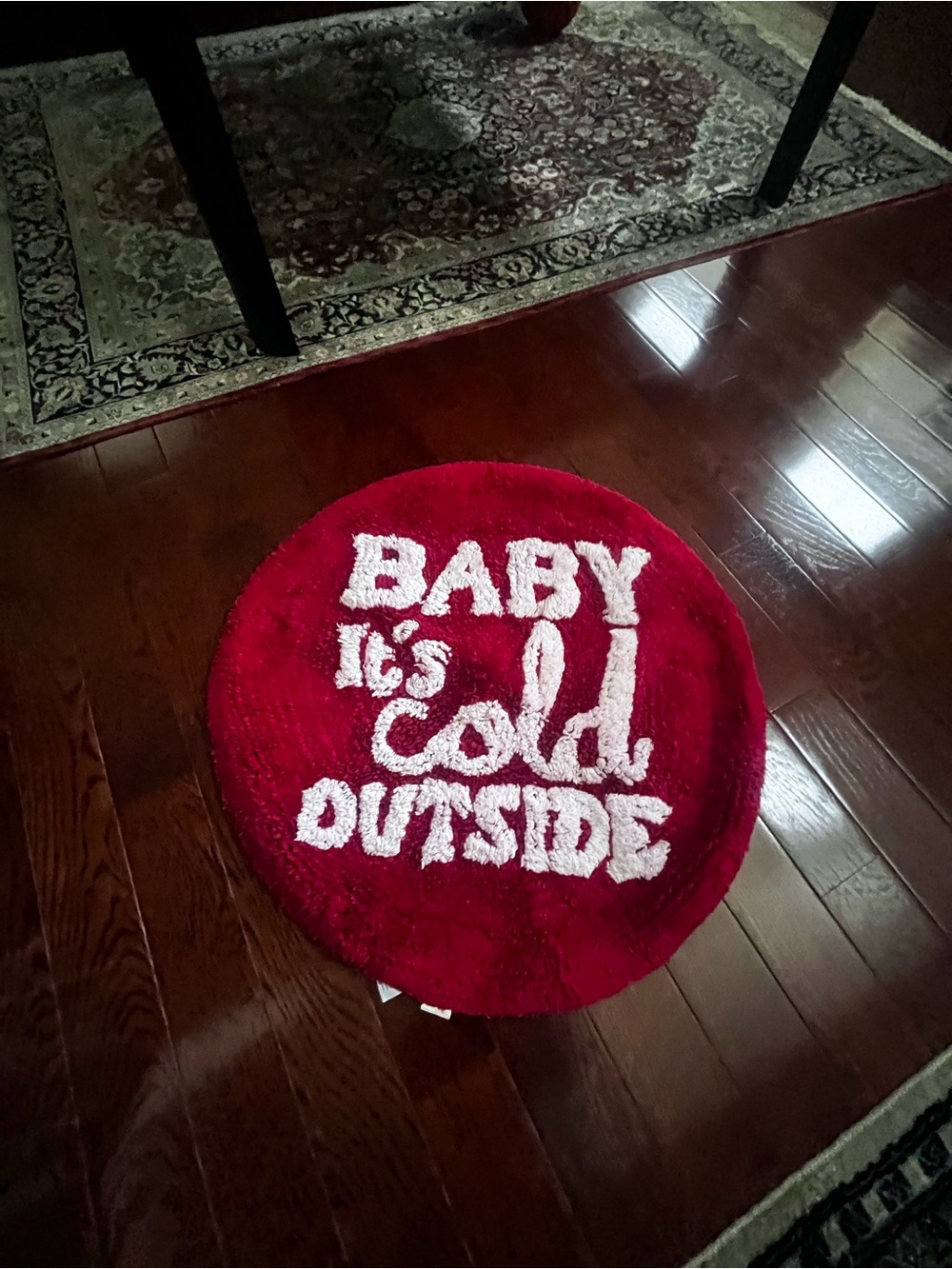 Canon red Round Bath Rug with White Script - Picture 12 of 13